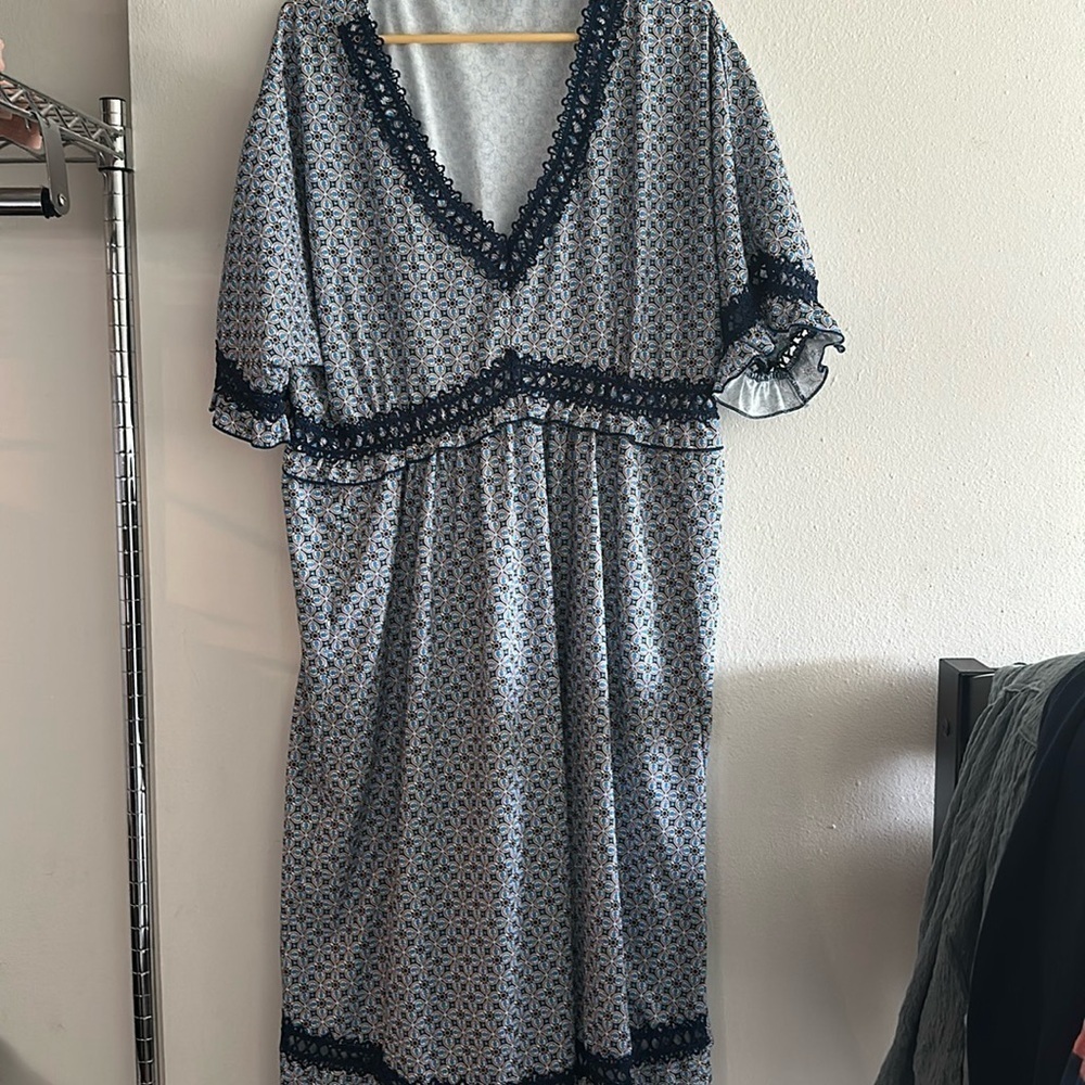 Bloomchic dress with sleeves